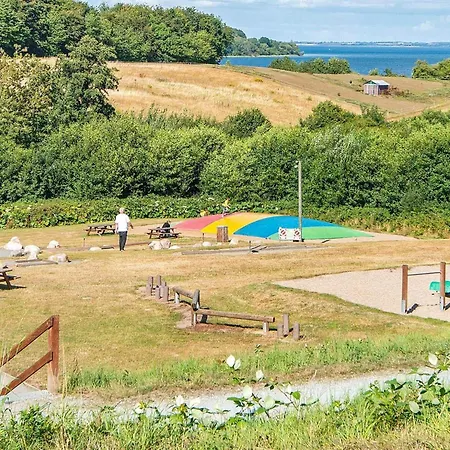 5 Person In Aabenraa-by Traum